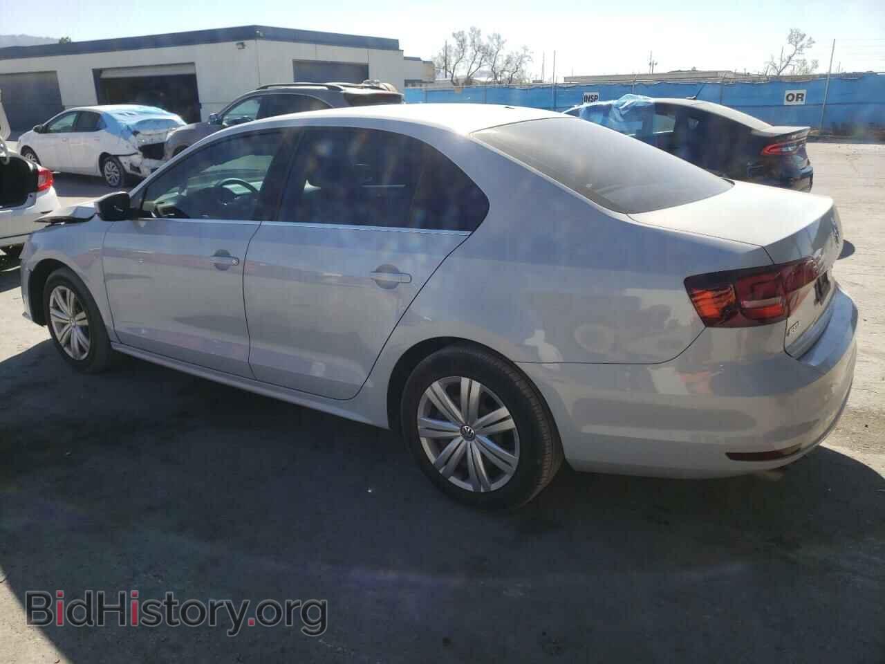 2017 VOLKSWAGEN JETTA - VIN: 3VW2B7AJ0HM376819 - Фото 2