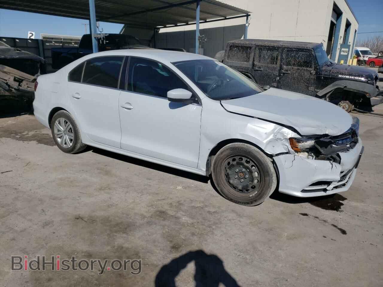 2017 VOLKSWAGEN JETTA - VIN: 3VW2B7AJ0HM376819 - Фото 4