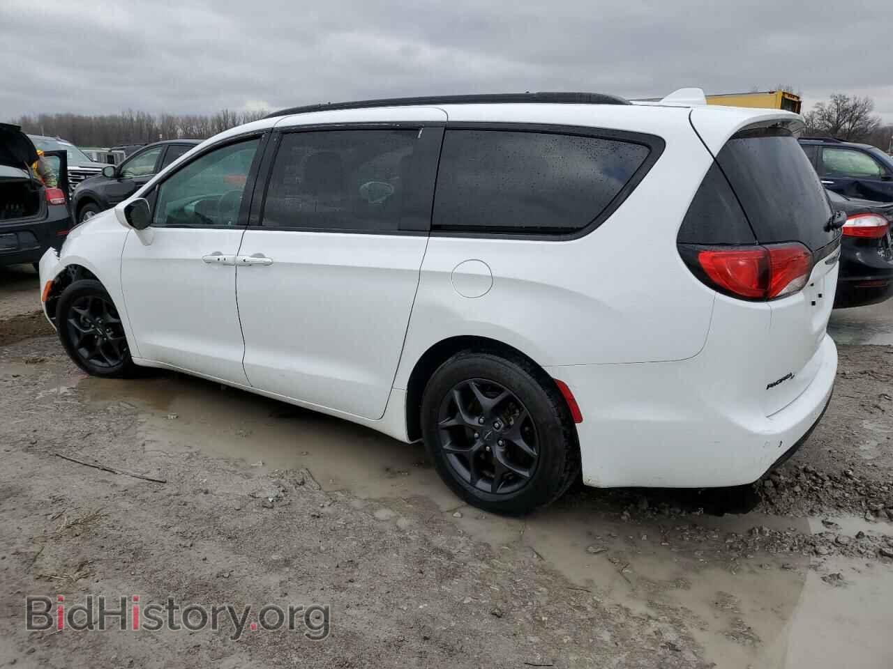 2019 CHRYSLER PACIFICA - VIN: 2C4RC1EG1KR569359 - Фото 2