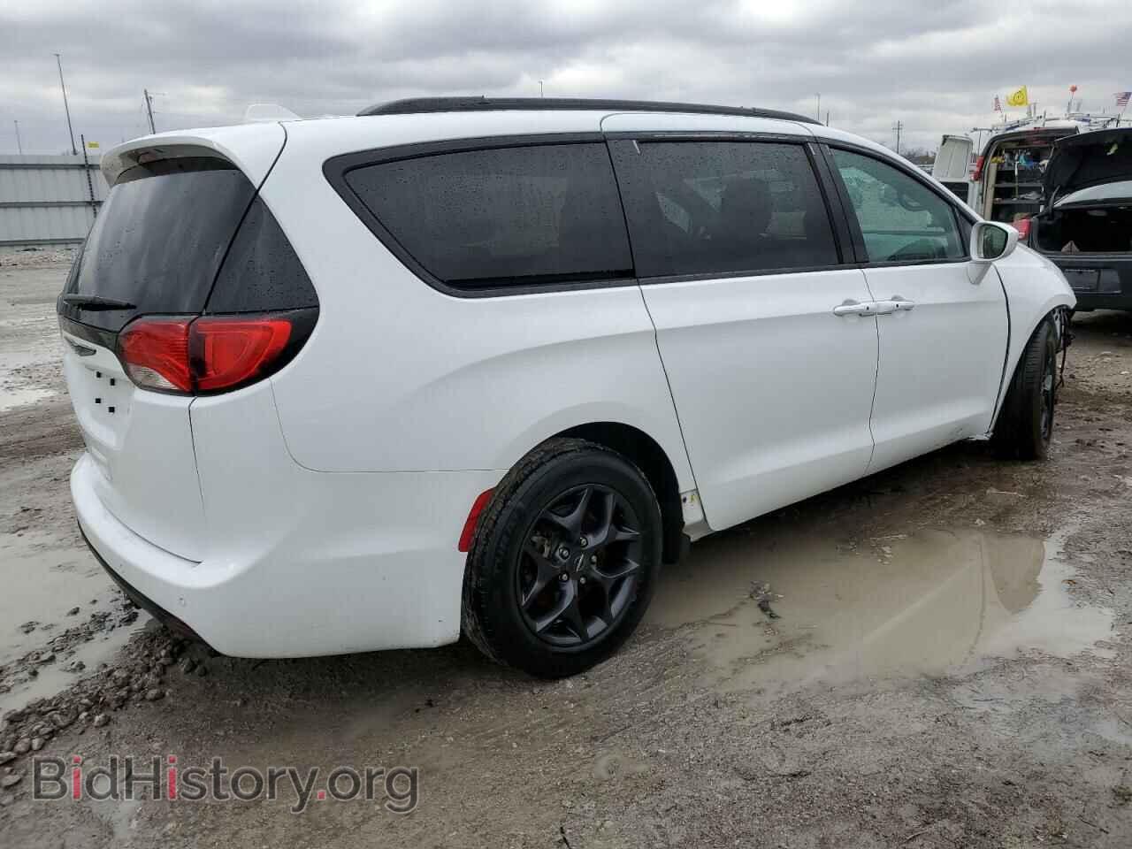 2019 CHRYSLER PACIFICA - VIN: 2C4RC1EG1KR569359 - Фото 3
