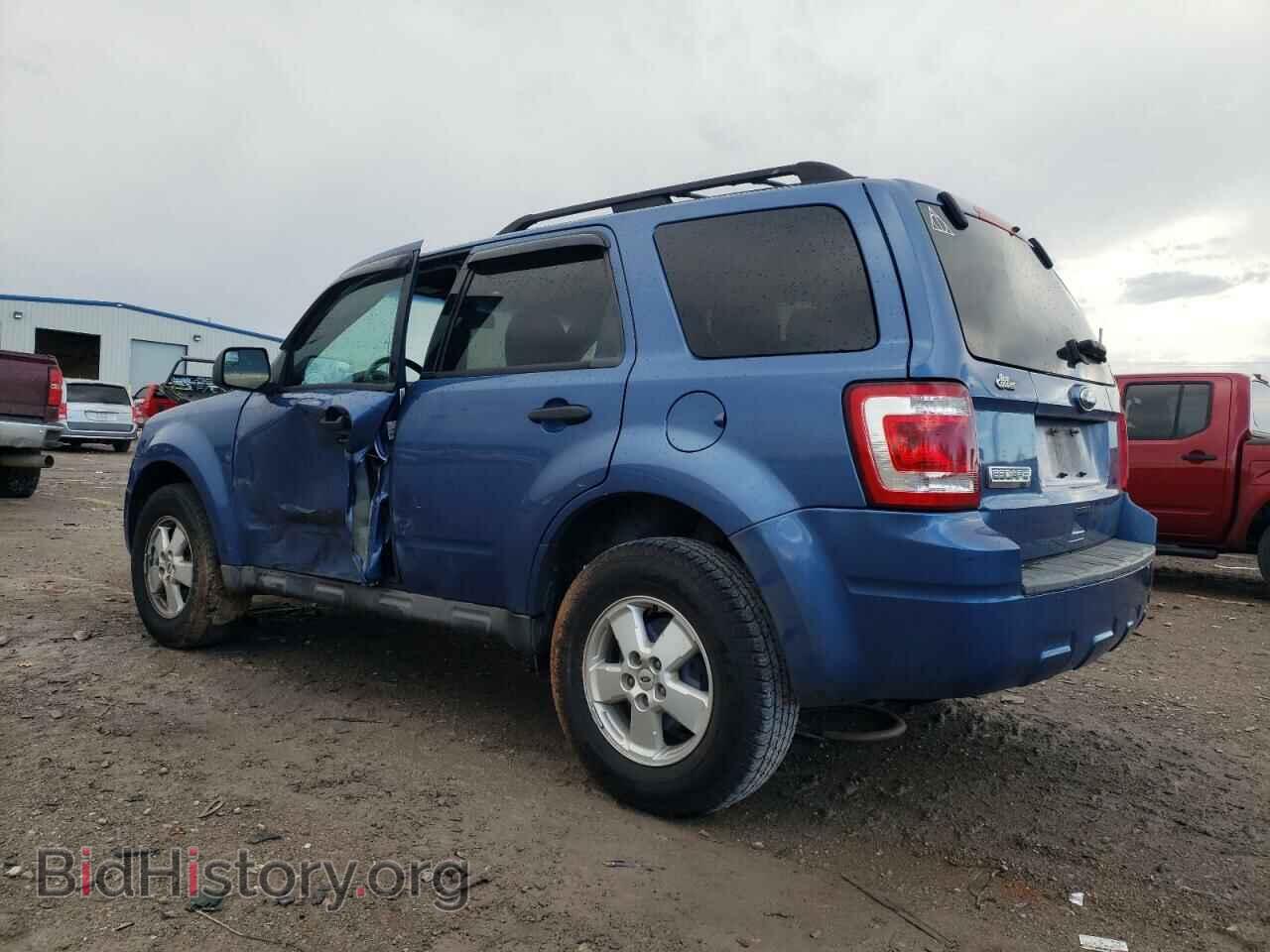 2010 FORD ESCAPE - VIN: 1FMCU0D70AKC81906 - Фото 2