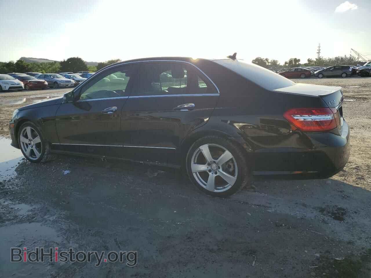 2011 MERCEDES-BENZ E-CLASS - VIN: WDDHF8HB3BA431831 - Фото 2