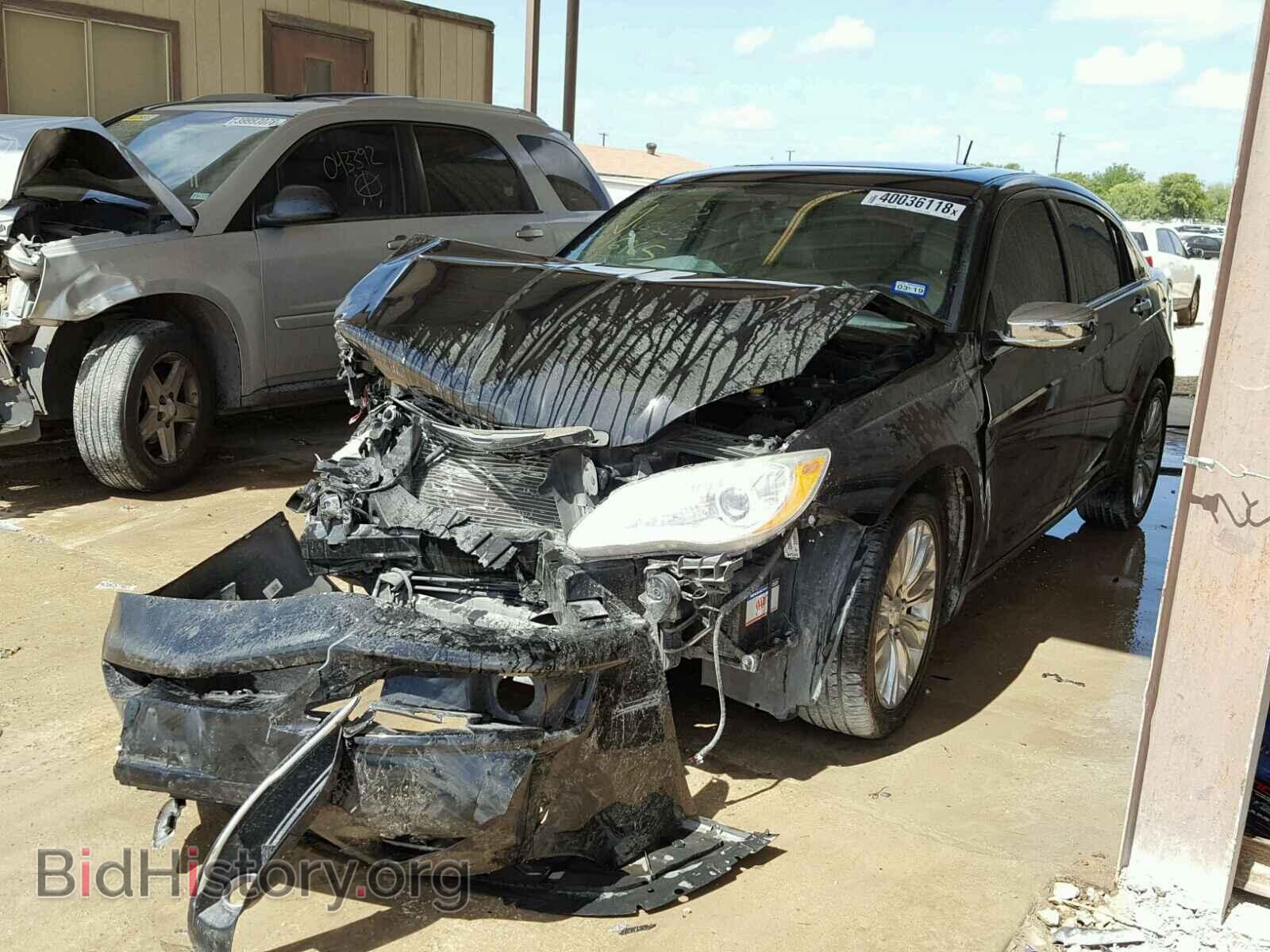 2011 CHRYSLER 200 - VIN: 1C3BC2FG5BN548165 - Фото 2