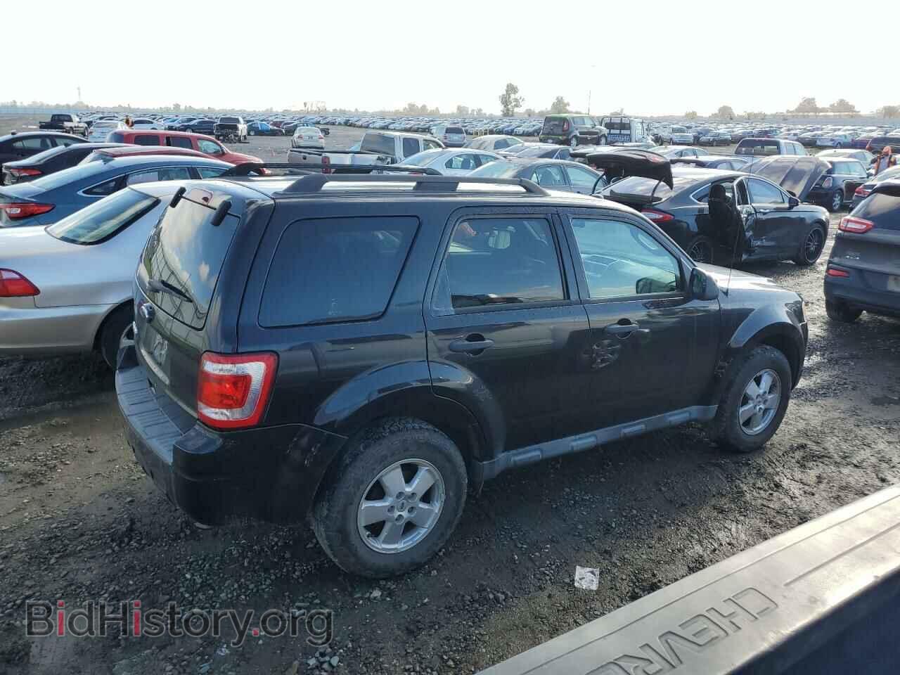 2011 FORD ESCAPE - VIN: 1FMCU9D71BKB74529 - Фото 3