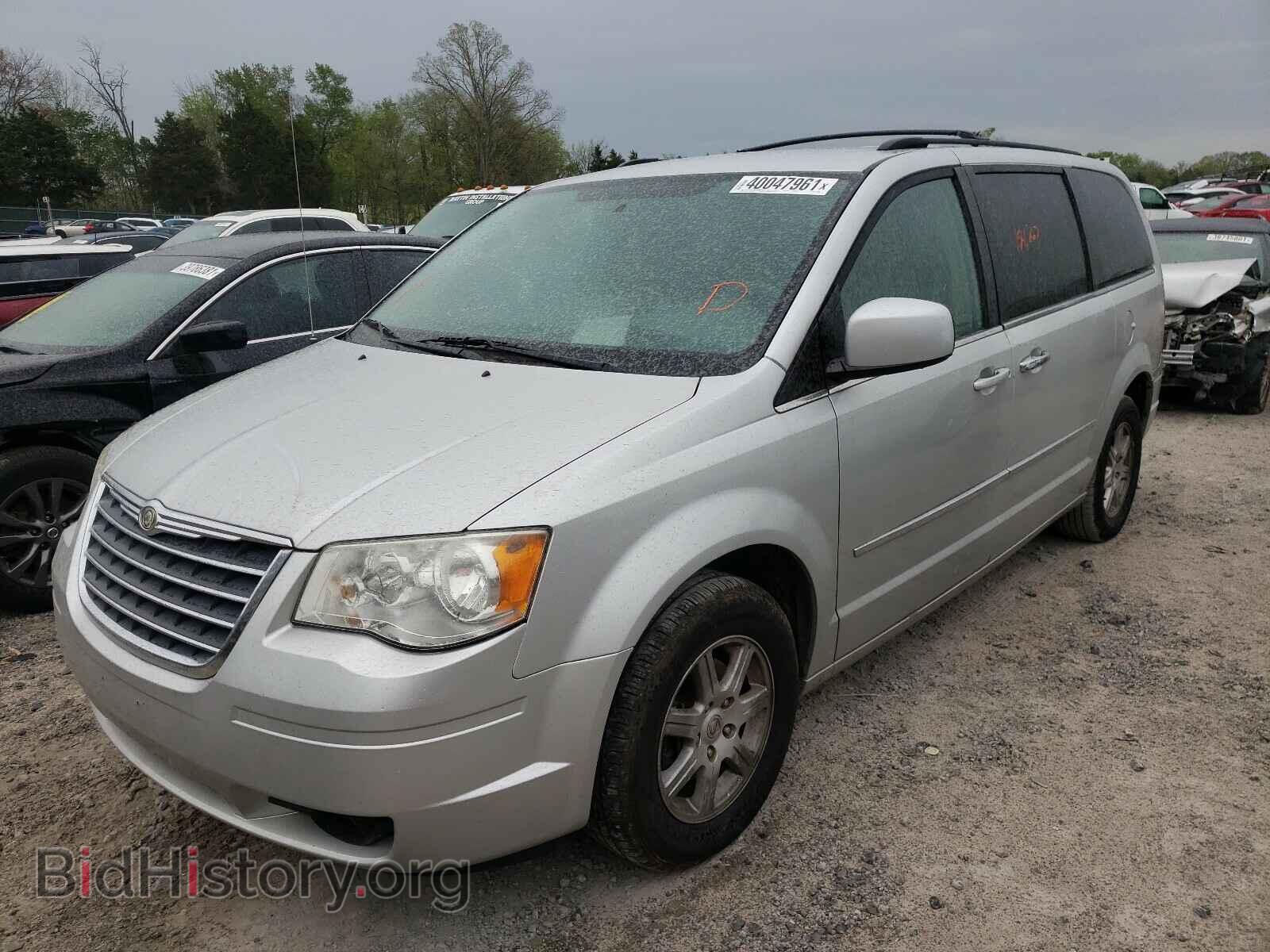2010 CHRYSLER MINIVAN - VIN: 2A4RR5D12AR204278 - Photo 2