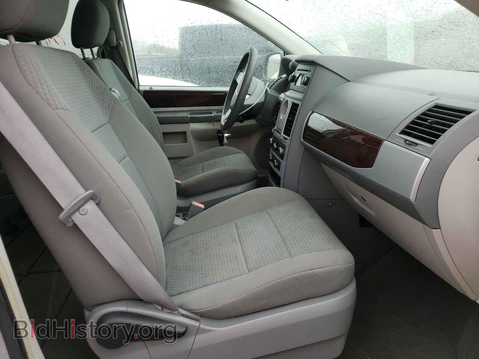 2010 CHRYSLER MINIVAN - VIN: 2A4RR5D12AR204278 - Photo 5