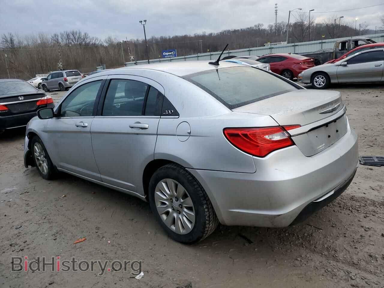 2012 CHRYSLER 200 - VIN: 1C3CCBAB6CN305353 - Фото 2