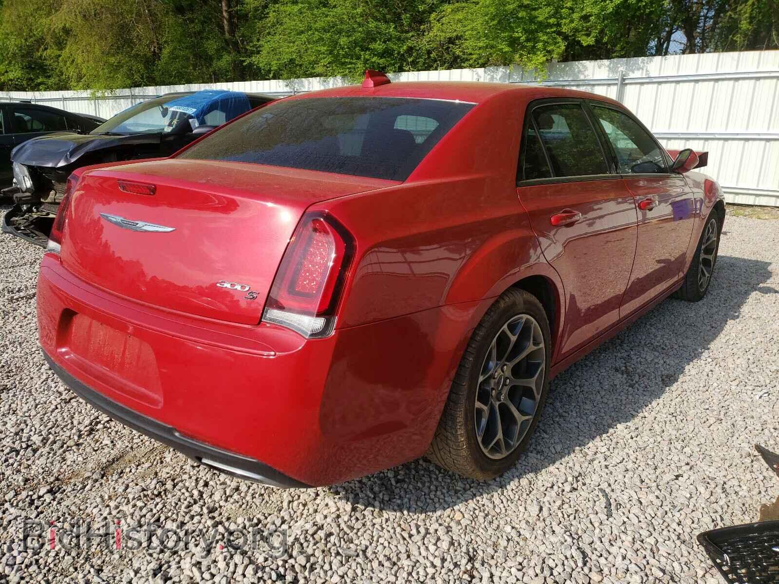 2017 CHRYSLER 300 - VIN: 2C3CCABG3HH617862 - Фото 4