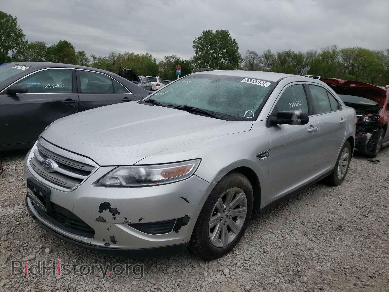 2010 FORD TAURUS - VIN: 1FAHP2DW1AG117870 - Фото 2