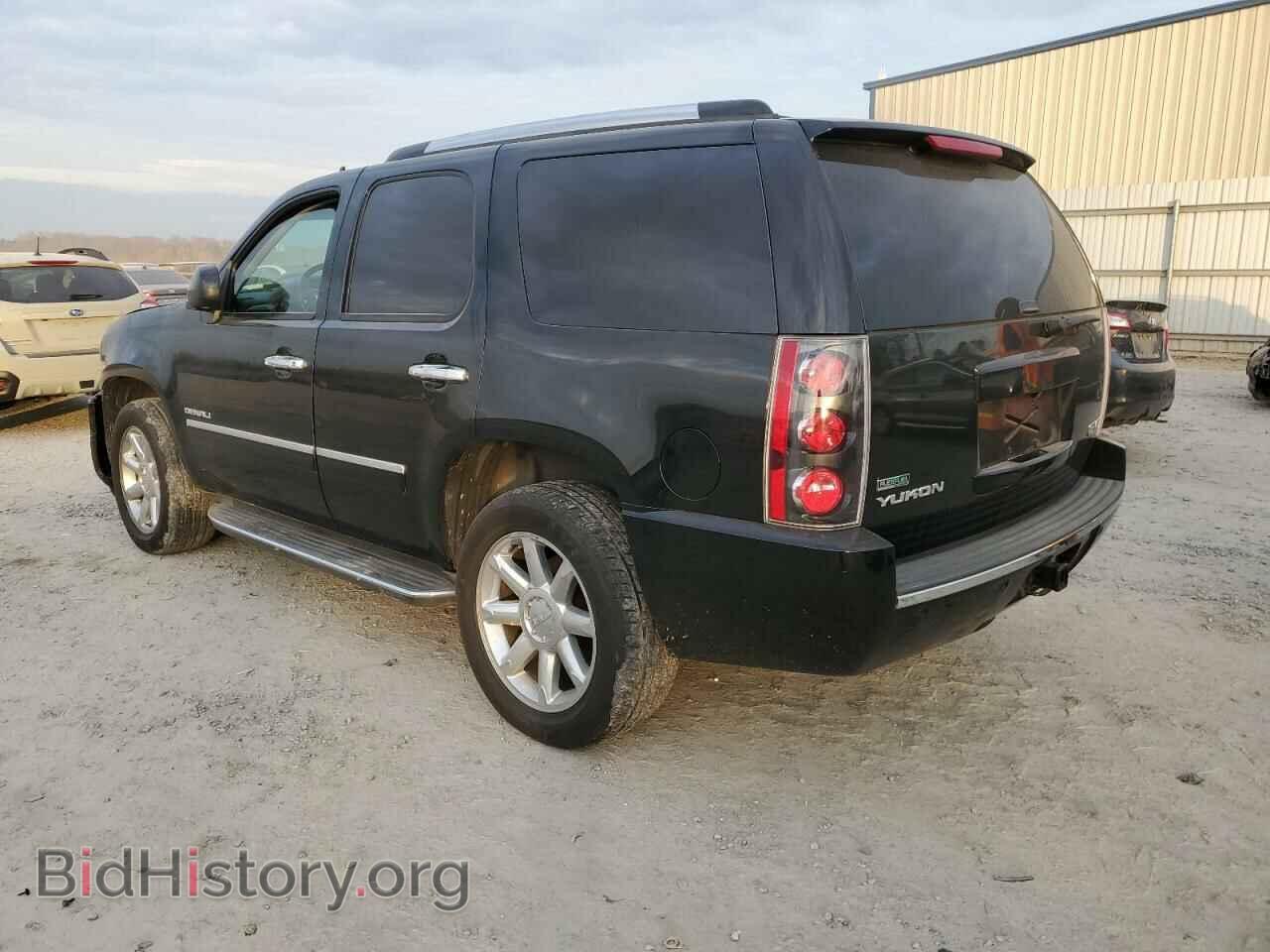 2011 GMC YUKON - VIN: 1GKS2EEF8BR264776 - Фото 2