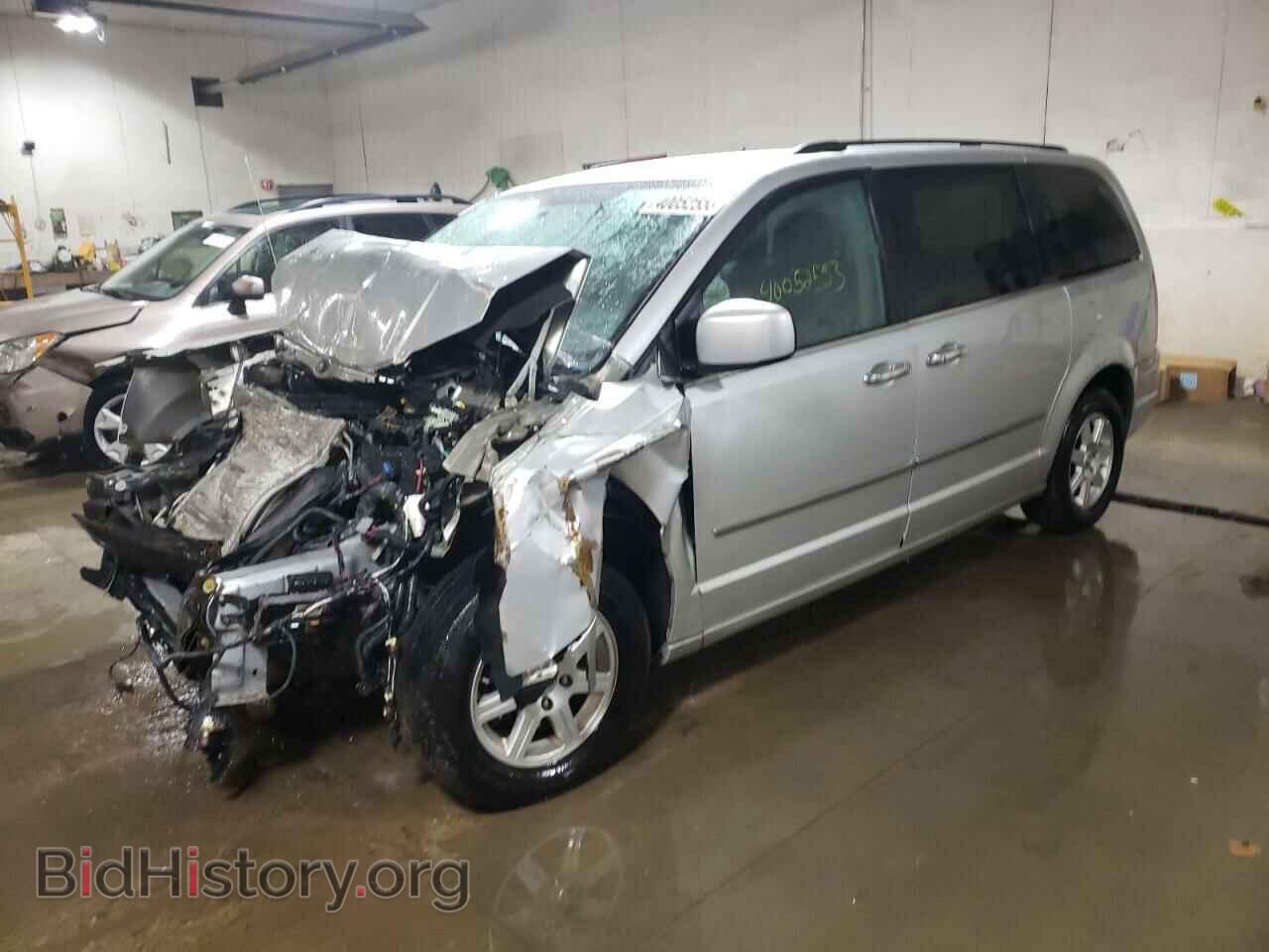 Photo 2A4RR5D16AR347606 - CHRYSLER MINIVAN 2010