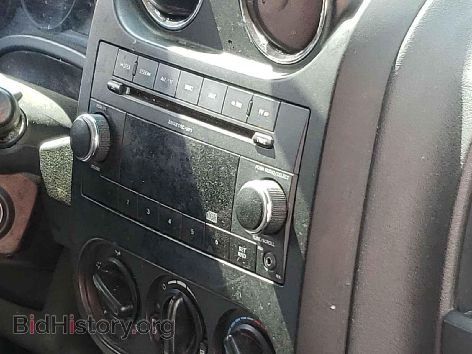 2009 JEEP COMPASS - VIN: 1J4FF47B59D234125 - Photo 9