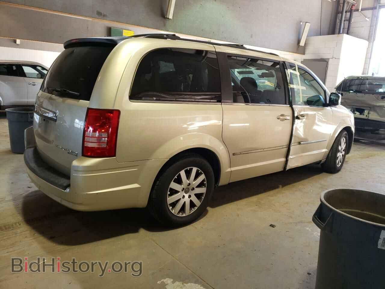 2010 CHRYSLER MINIVAN - VIN: 2A4RR8DX2AR481020 - Photo 3