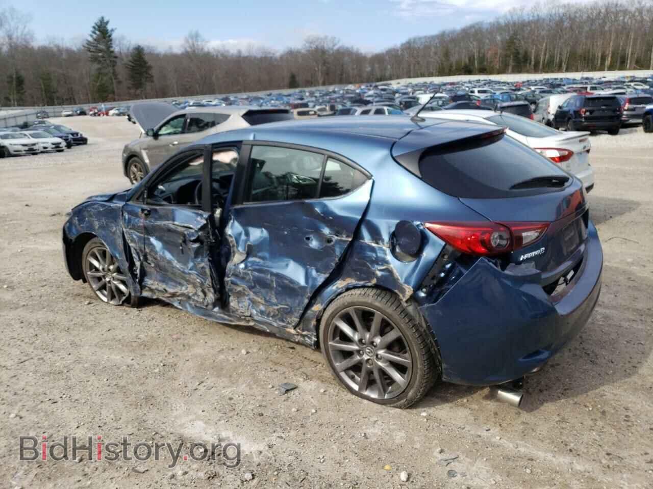 2018 MAZDA 3 - VIN: 3MZBN1L36JM252529 - Фото 2