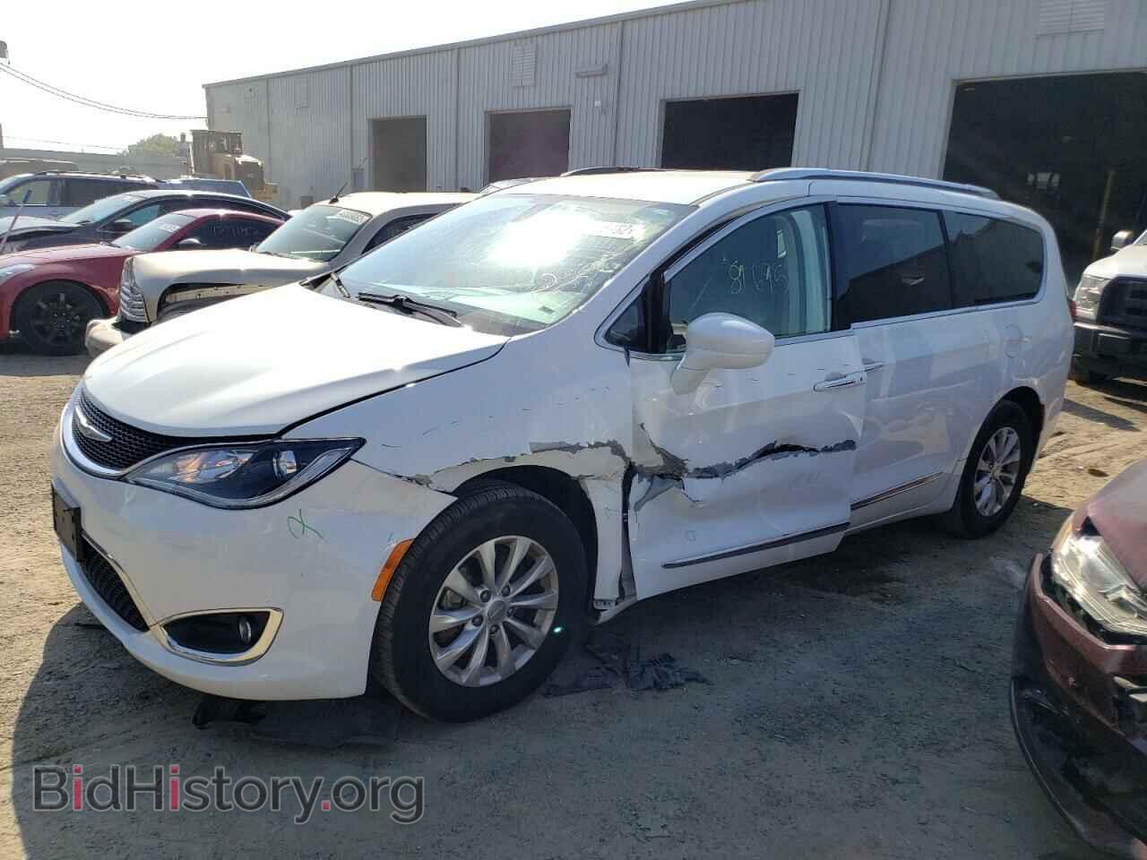 2018 CHRYSLER PACIFICA - VIN: 2C4RC1BG2JR210993 - Photo 2