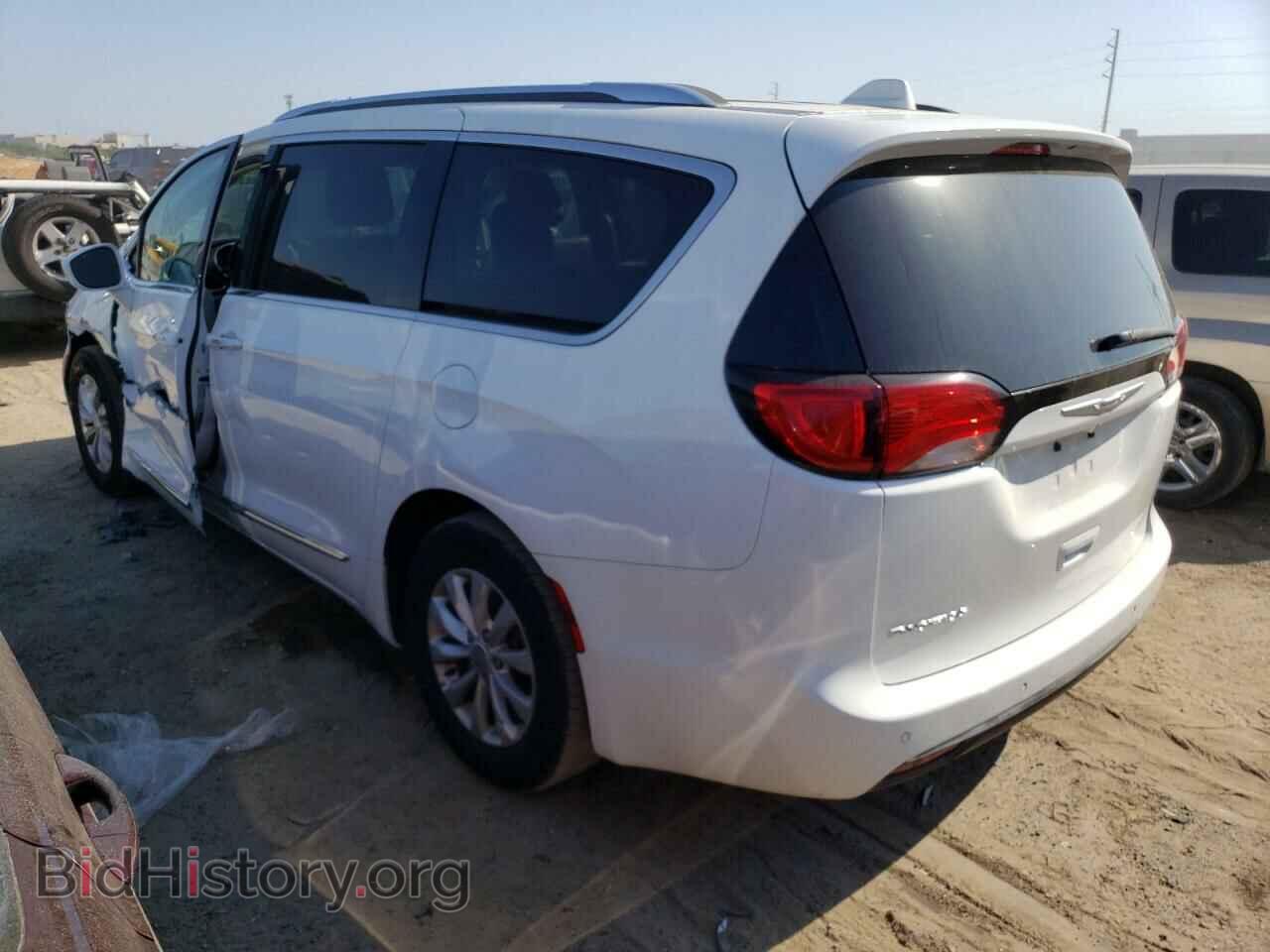 2018 CHRYSLER PACIFICA - VIN: 2C4RC1BG2JR210993 - Photo 3