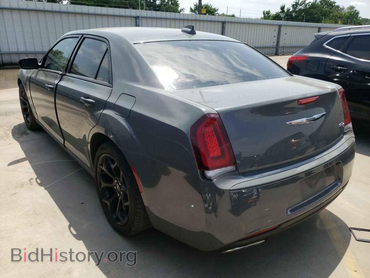 2019 CHRYSLER 300 - VIN: 2C3CCABG8KH559383 - Фото 3