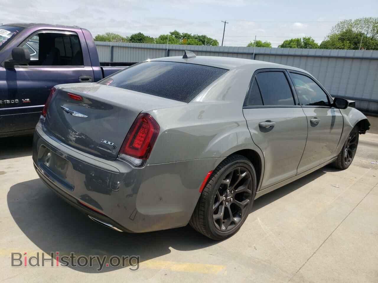 2019 CHRYSLER 300 - VIN: 2C3CCABG8KH559383 - Фото 4