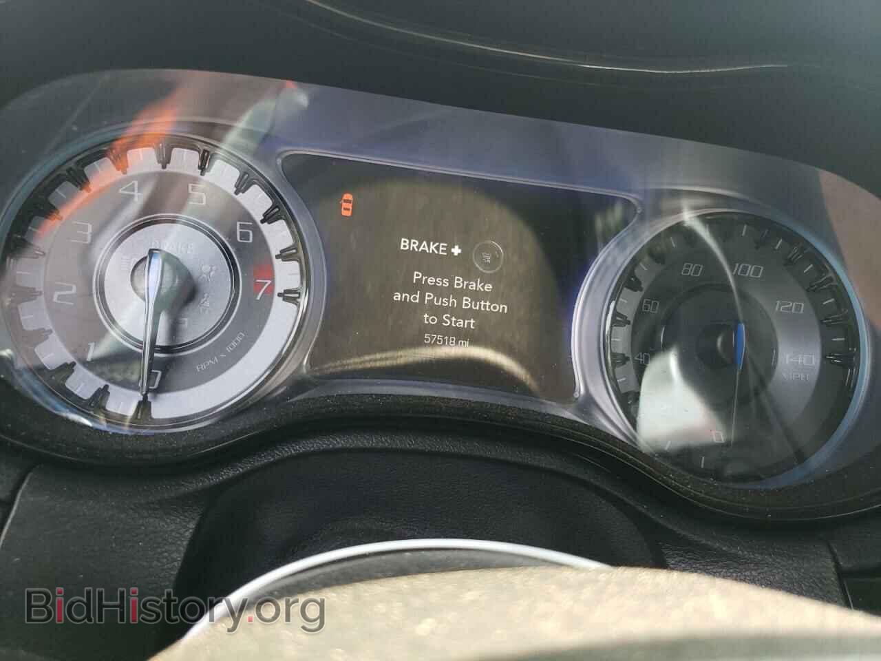2019 CHRYSLER 300 - VIN: 2C3CCABG8KH559383 - Фото 8