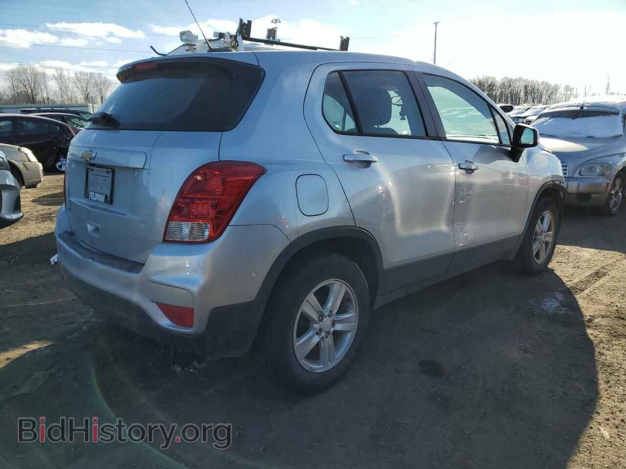 2019 CHEVROLET TRAX - VIN: 3GNCJKSB3KL332631 - Фото 3