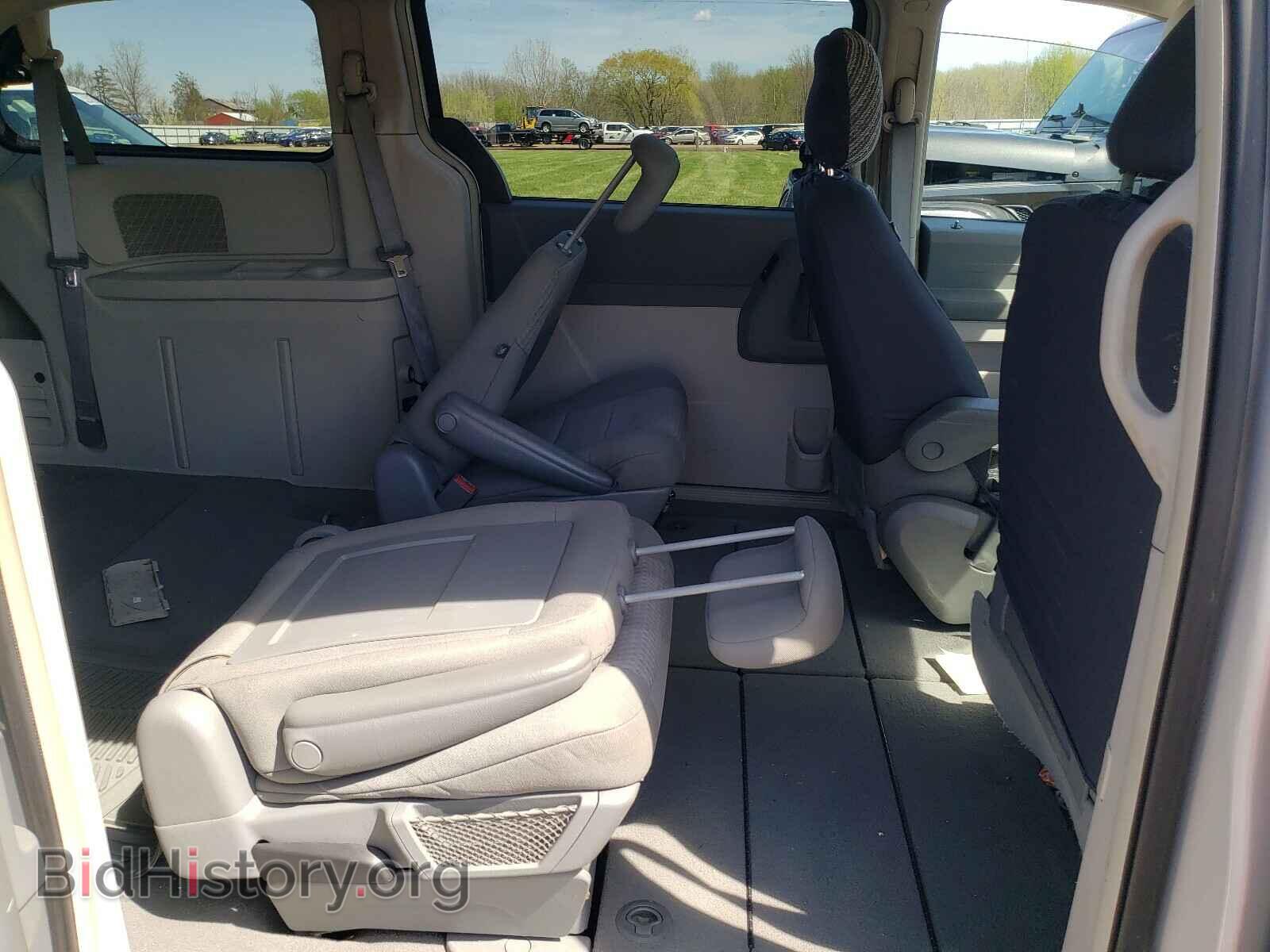 2008 CHRYSLER MINIVAN - VIN: 2A8HR54P18R122907 - Фото 6