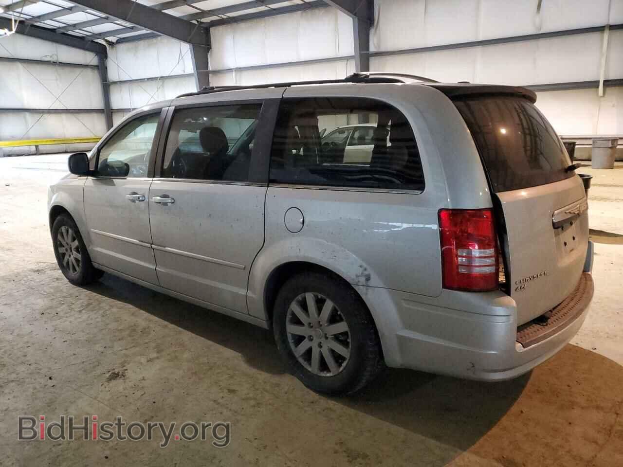 2010 CHRYSLER MINIVAN - VIN: 2A4RR5DX8AR136850 - Photo 2