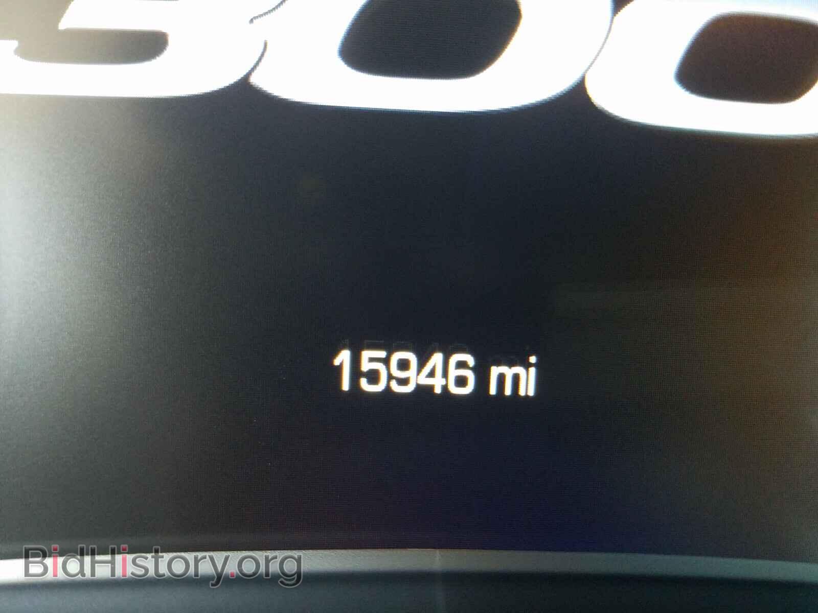 2019 CHRYSLER 300 - VIN: 2C3CCABG2KH517128 - Фото 8