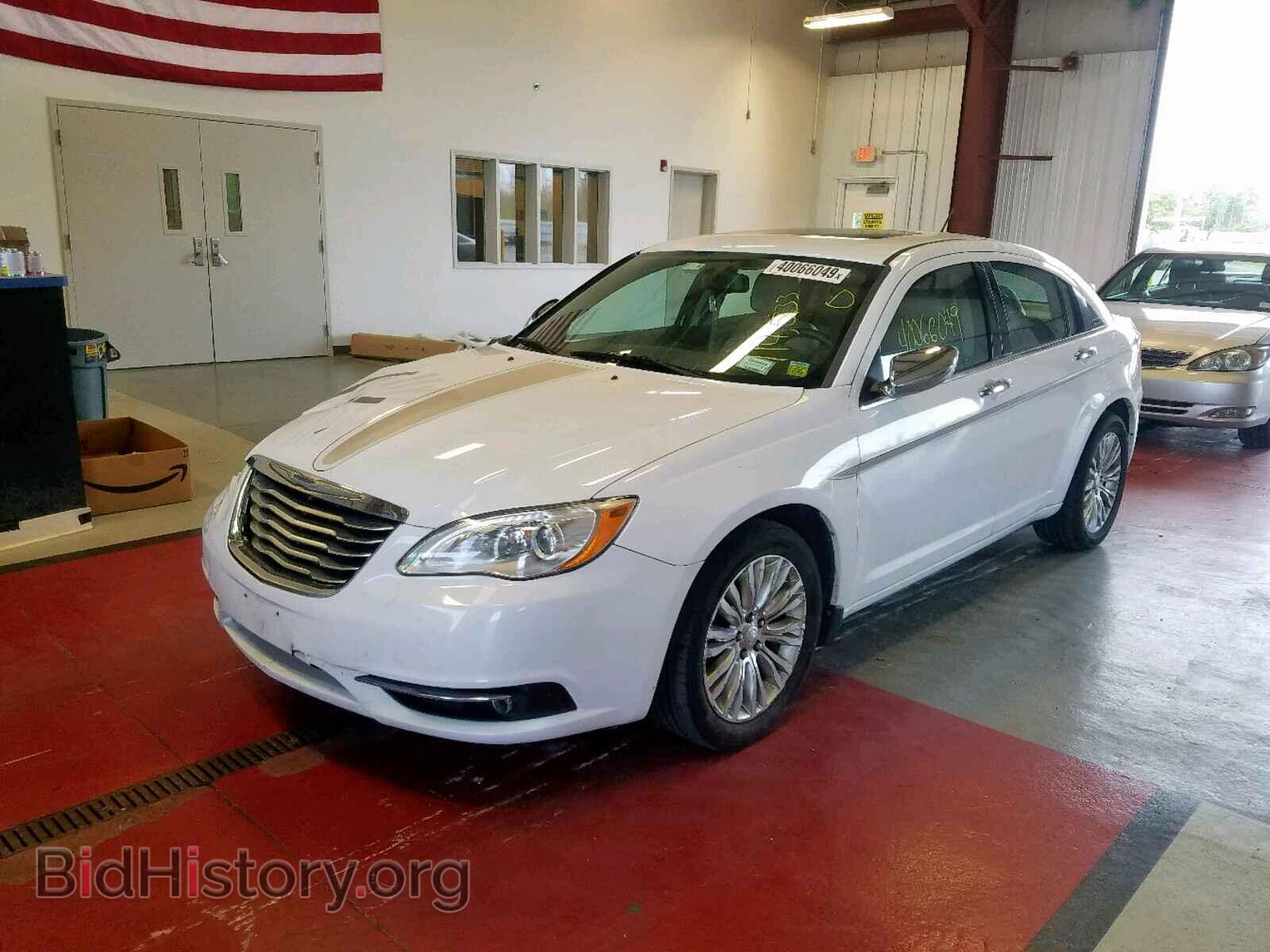 2013 CHRYSLER 200 - VIN: 1C3CCBCG7DN638901 - Photo 2