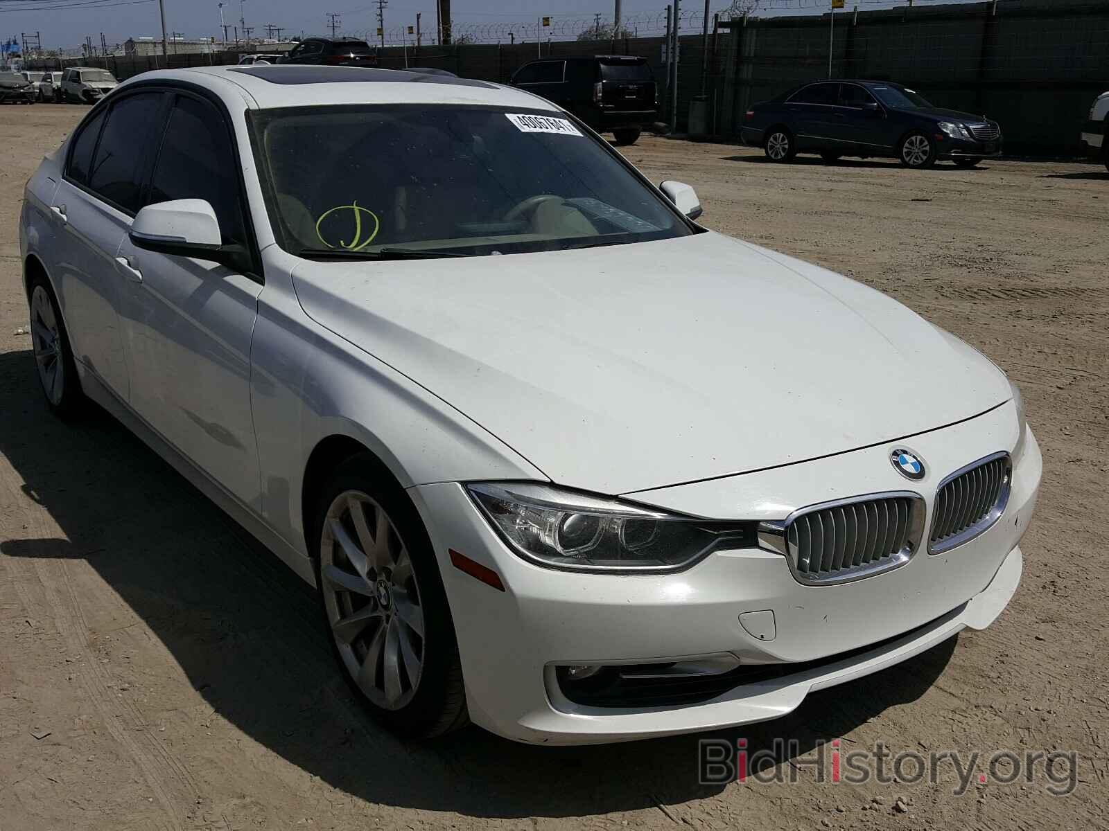 Photo WBA3A5C52CF342207 - BMW 3 SERIES 2012