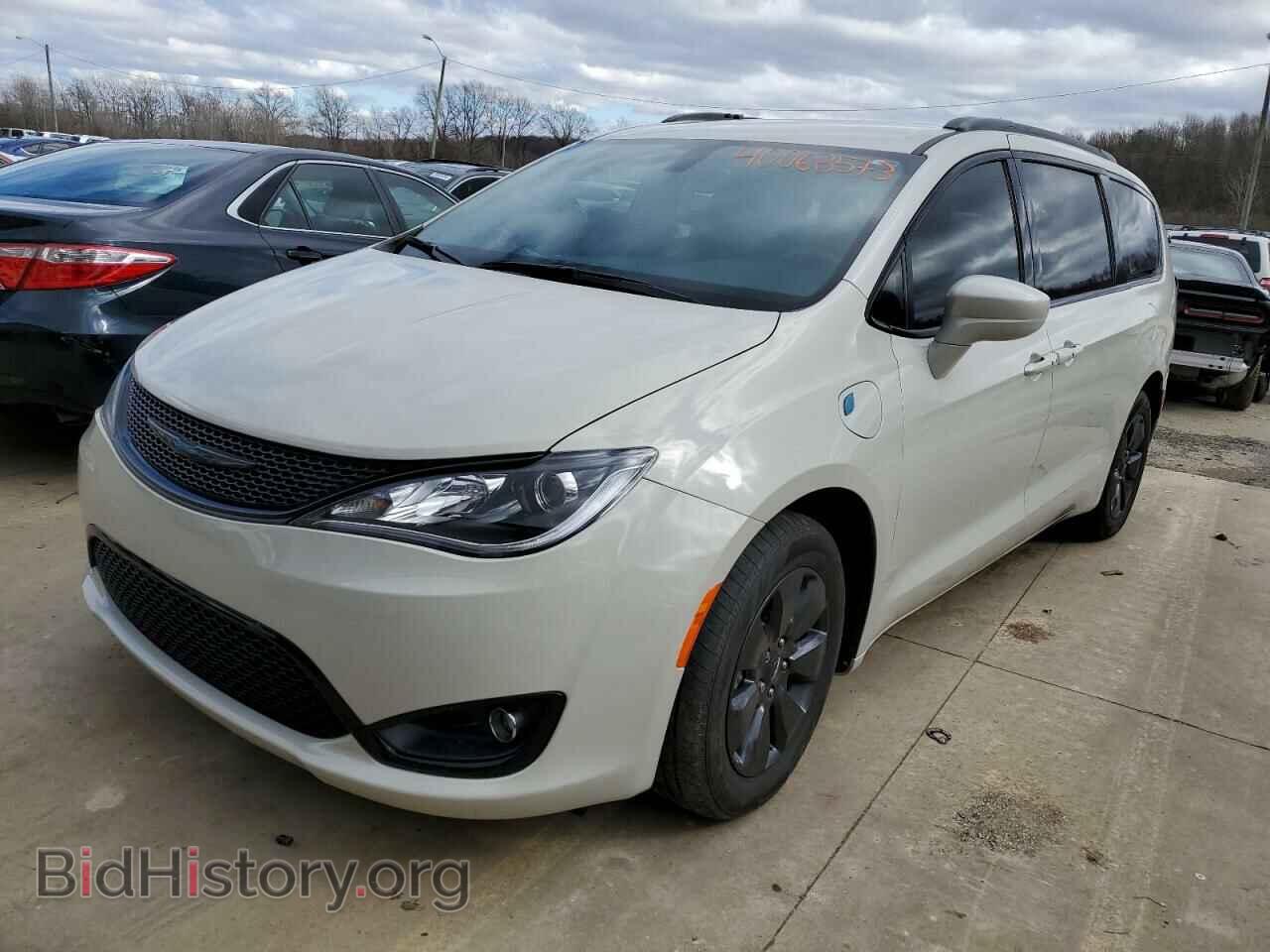 Фотография 2C4RC1L72LR183425 - CHRYSLER PACIFICA 2020