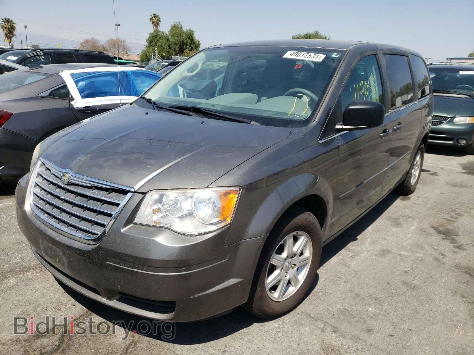 2010 CHRYSLER MINIVAN - VIN: 2A4RR2D10AR423366 - Фото 2