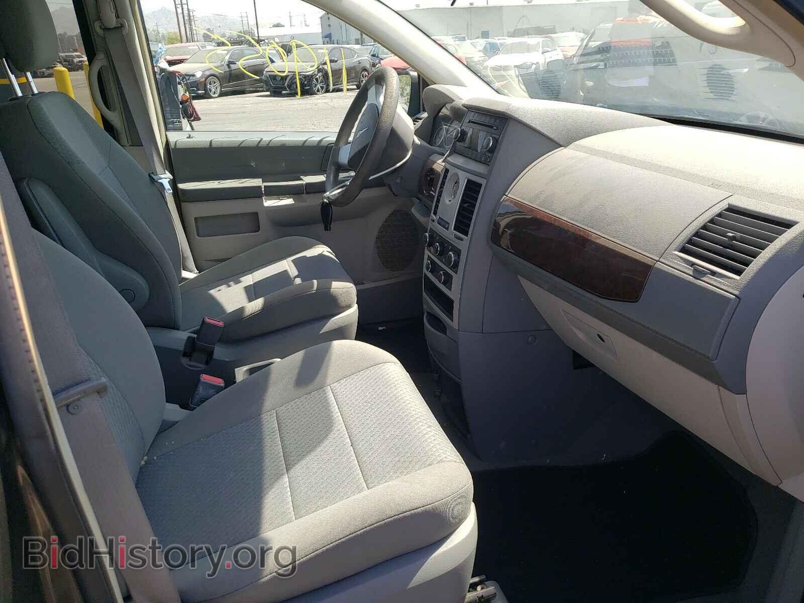 2010 CHRYSLER MINIVAN - VIN: 2A4RR2D10AR423366 - Фото 5