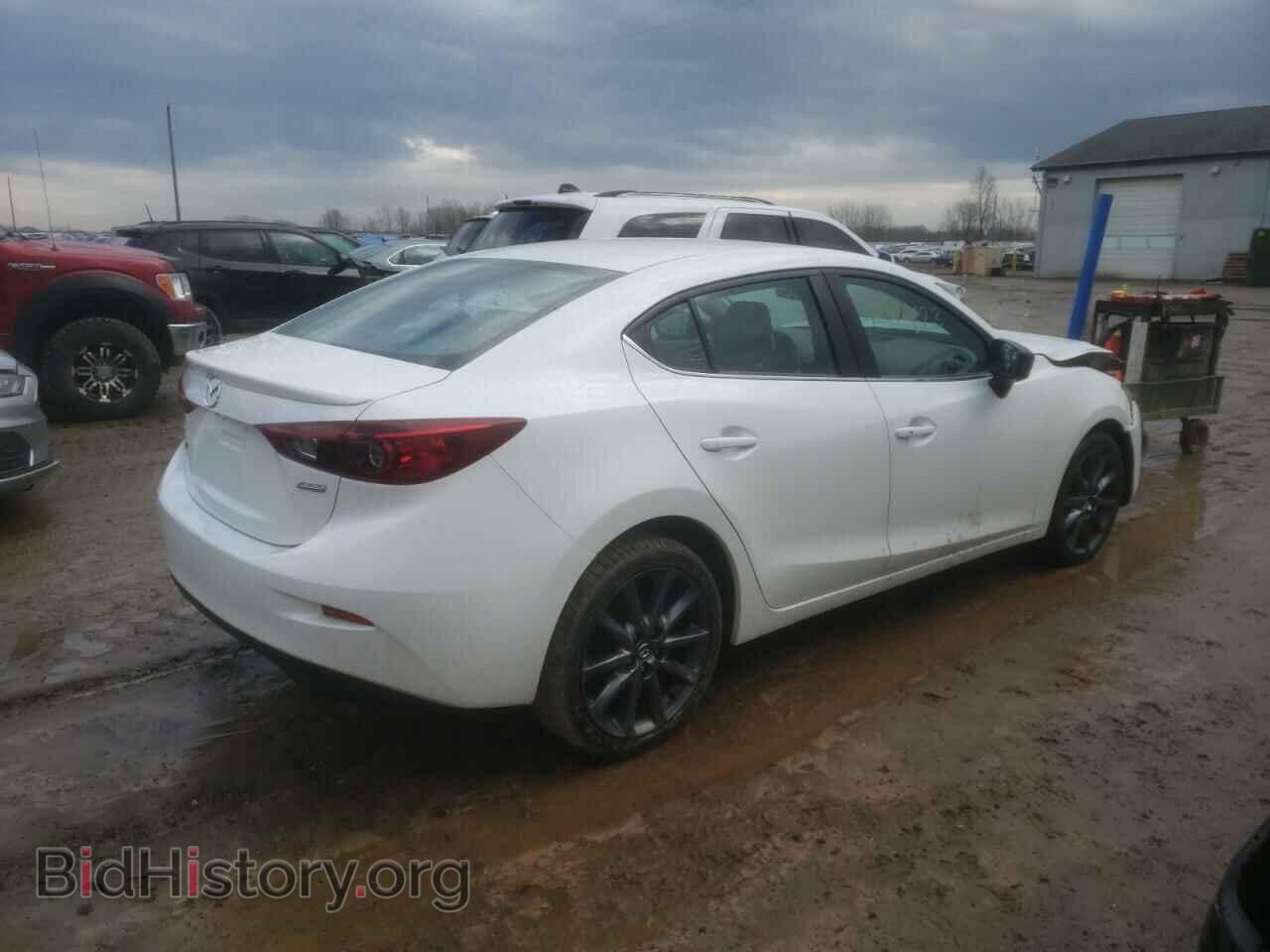 2018 MAZDA 3 - VIN: 3MZBN1V39JM209669 - Фото 3