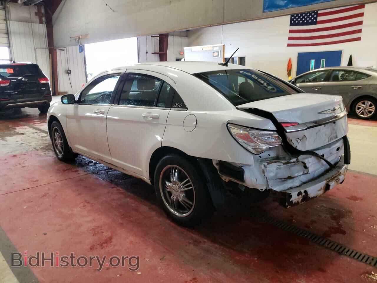 2014 CHRYSLER 200 - VIN: 1C3CCBAB3EN213958 - Фото 2