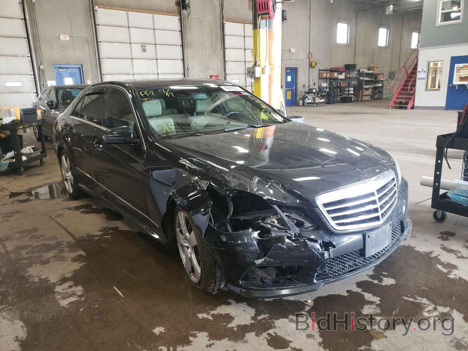 Photo WDDHF8HB1BA469221 - MERCEDES-BENZ E CLASS 2011