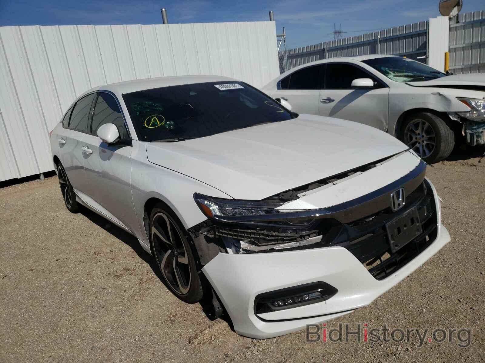 Фотография 1HGCV1F30KA151571 - HONDA ACCORD 2019