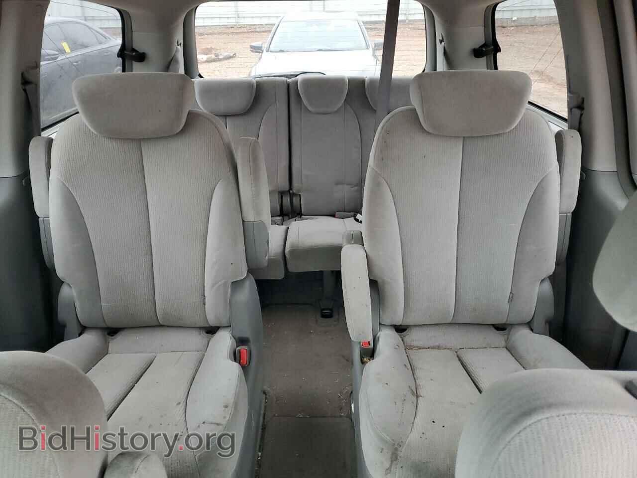 2006 KIA All Models - VIN: KNDMB233266094742 - Фото 10