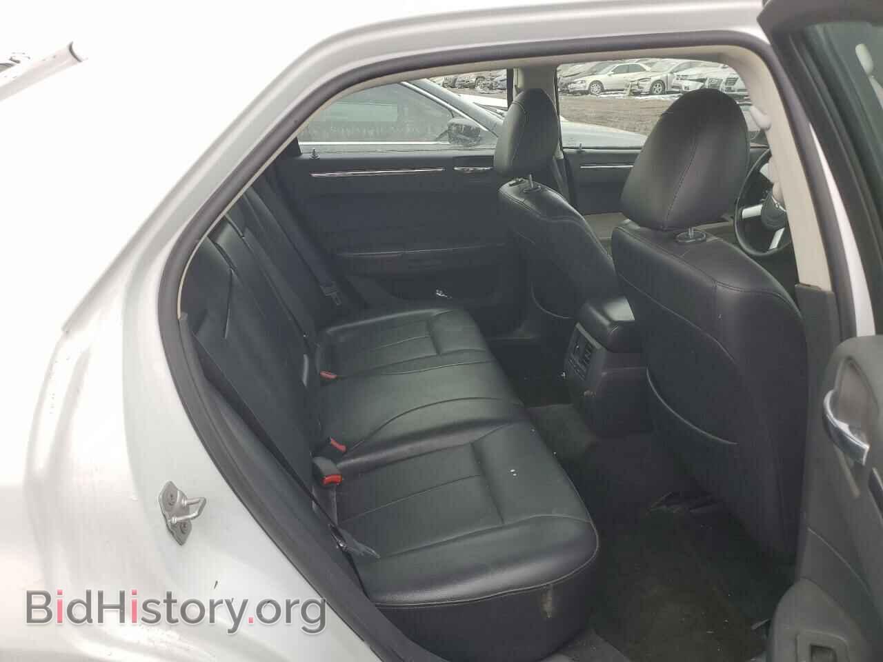 2010 CHRYSLER 300 - VIN: 2C3CA5CV5AH325808 - Фото 10