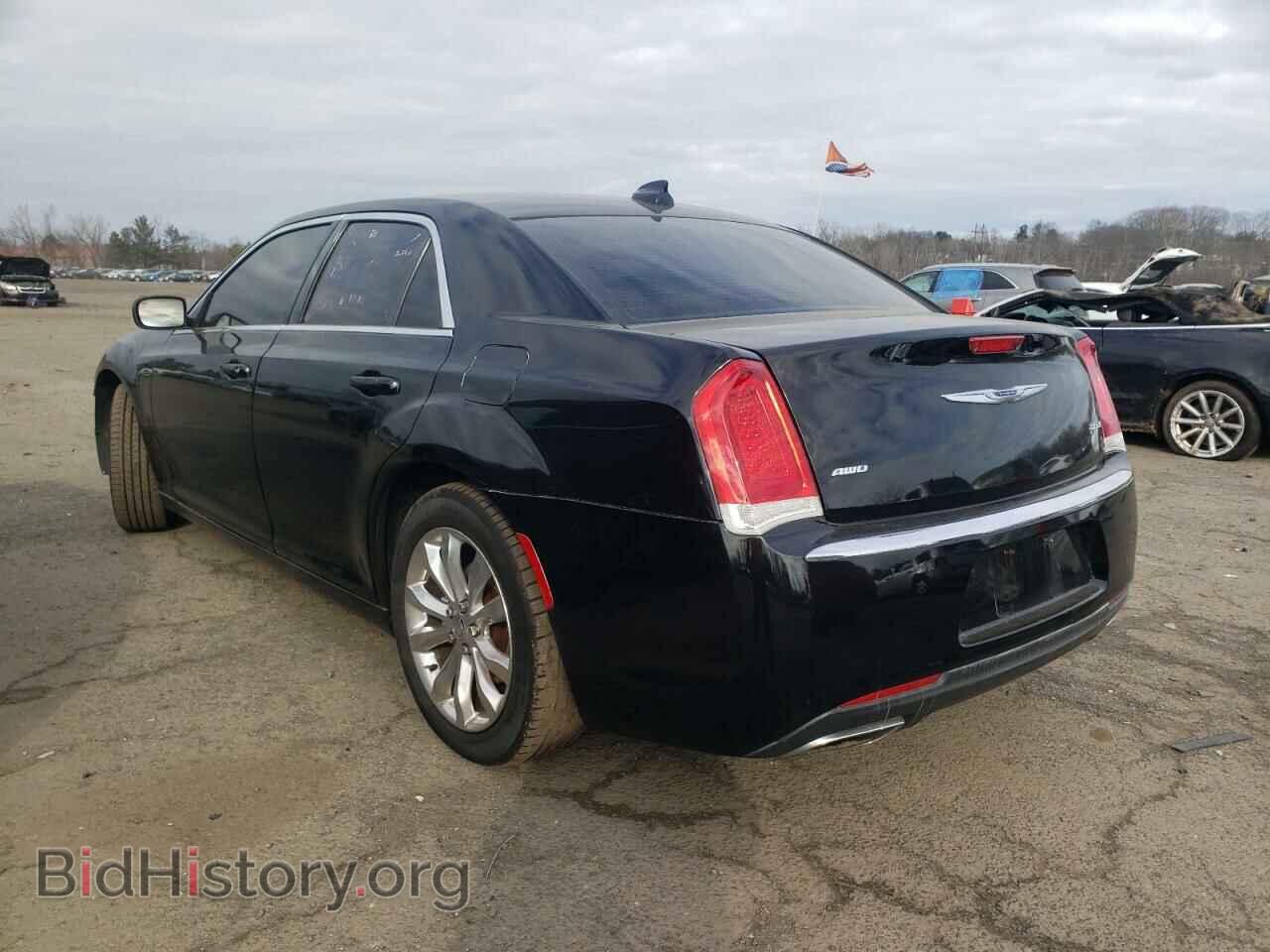 2015 CHRYSLER 300 - VIN: 2C3CCARG4FH887606 - Фото 2