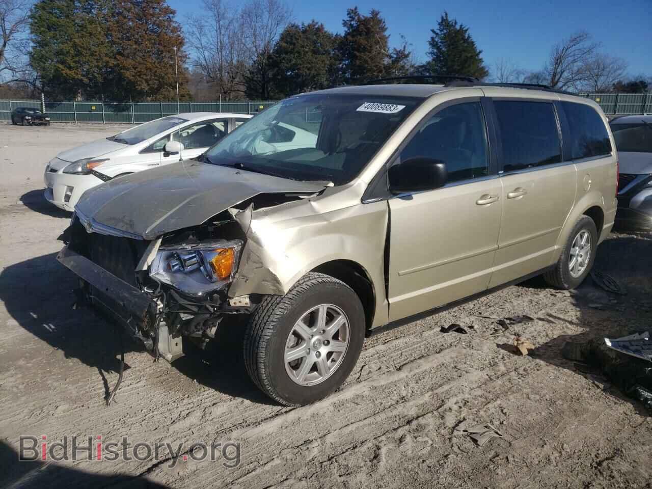 Photo 2A4RR2D16AR464147 - CHRYSLER MINIVAN 2010