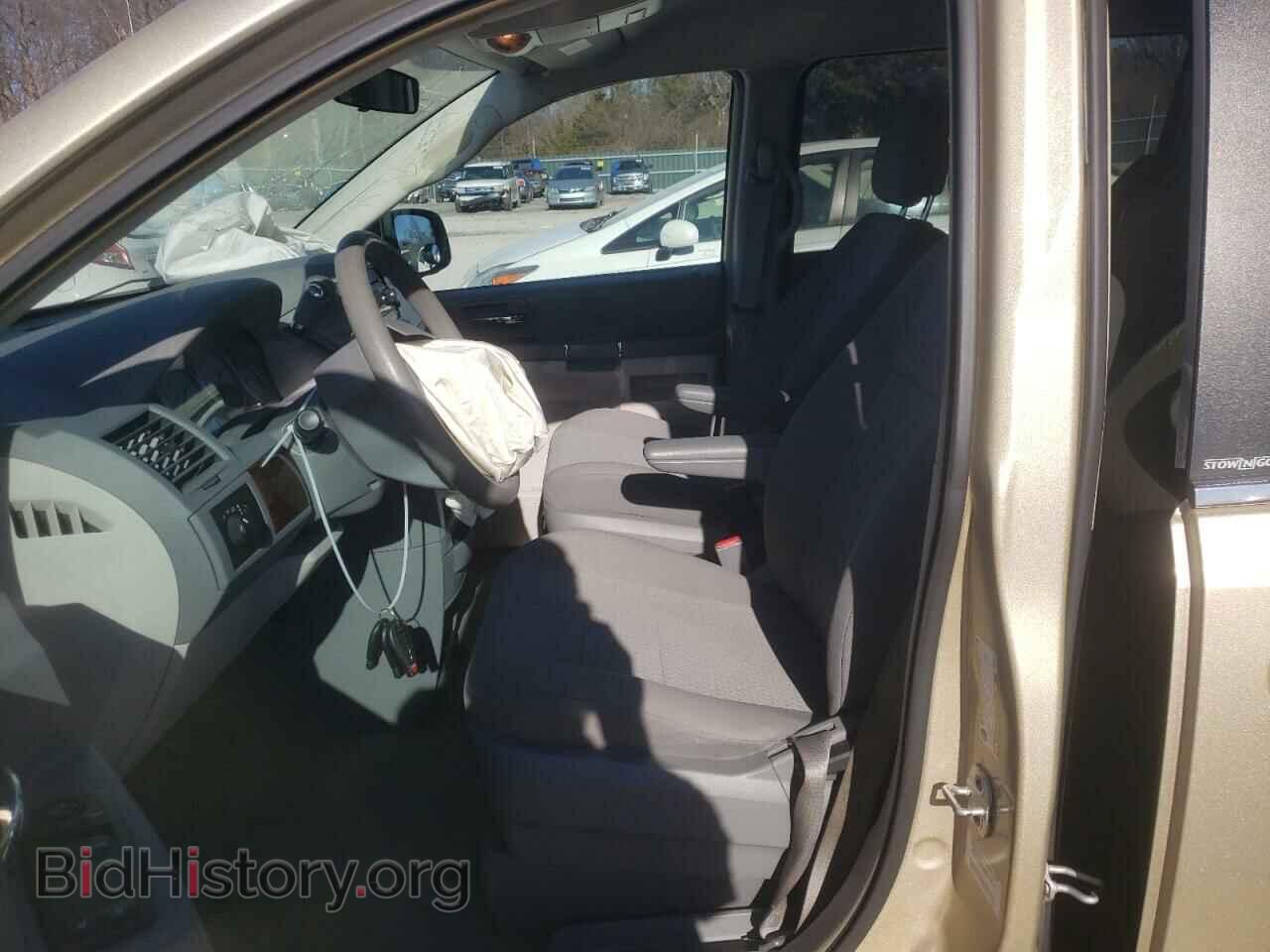 2010 CHRYSLER MINIVAN - VIN: 2A4RR2D16AR464147 - Фото 7