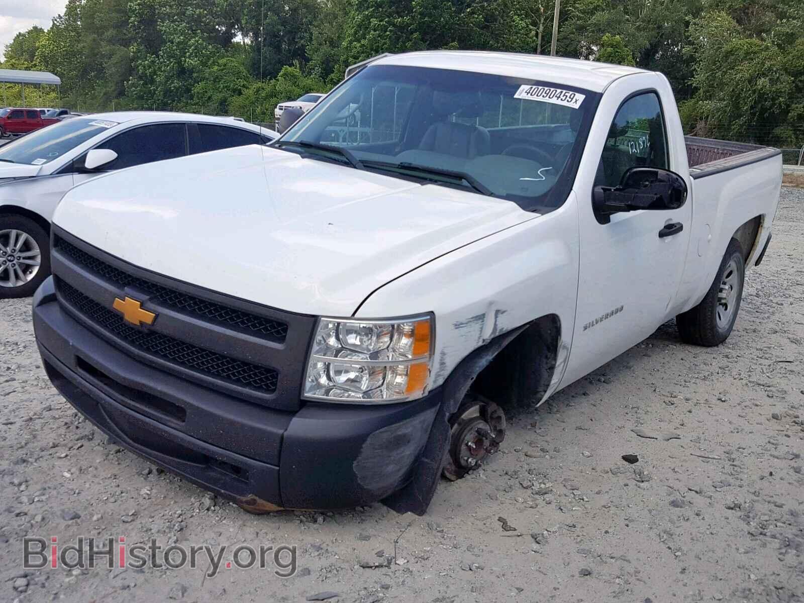 2011 CHEVROLET SILVERADO - VIN: 1GCNCPE04BZ372776 - Фото 2