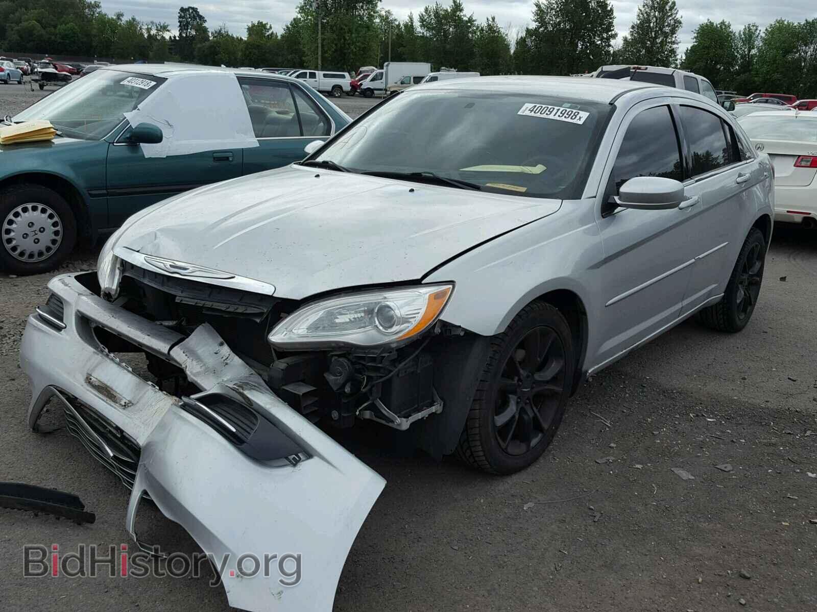 2012 CHRYSLER 200 - VIN: 1C3CCBAG2CN246314 - Фото 2
