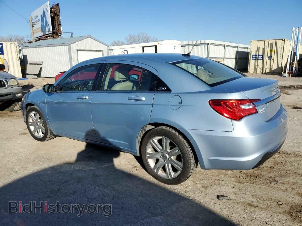2012 CHRYSLER 200 - VIN: 1C3CCBBGXCN304152 - Фото 2