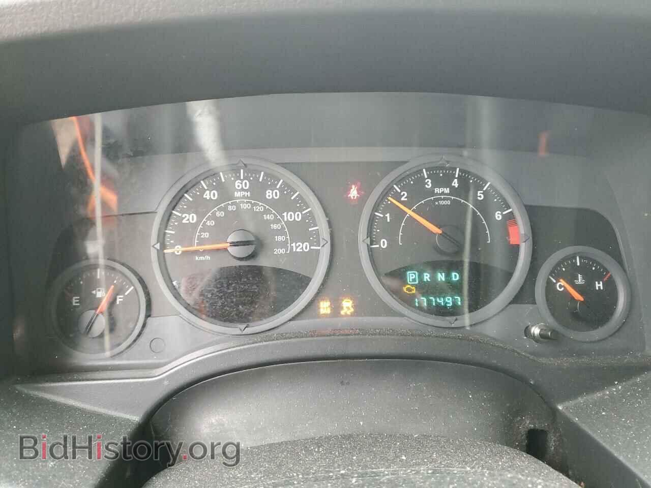 2008 JEEP COMPASS - VIN: 1J8FT47048D794092 - Фото 9