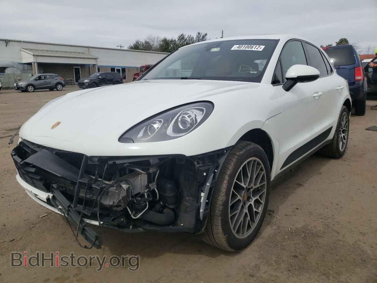 2017 PORSCHE MACAN - VIN: WP1AA2A53HLB82812 - Photo 2