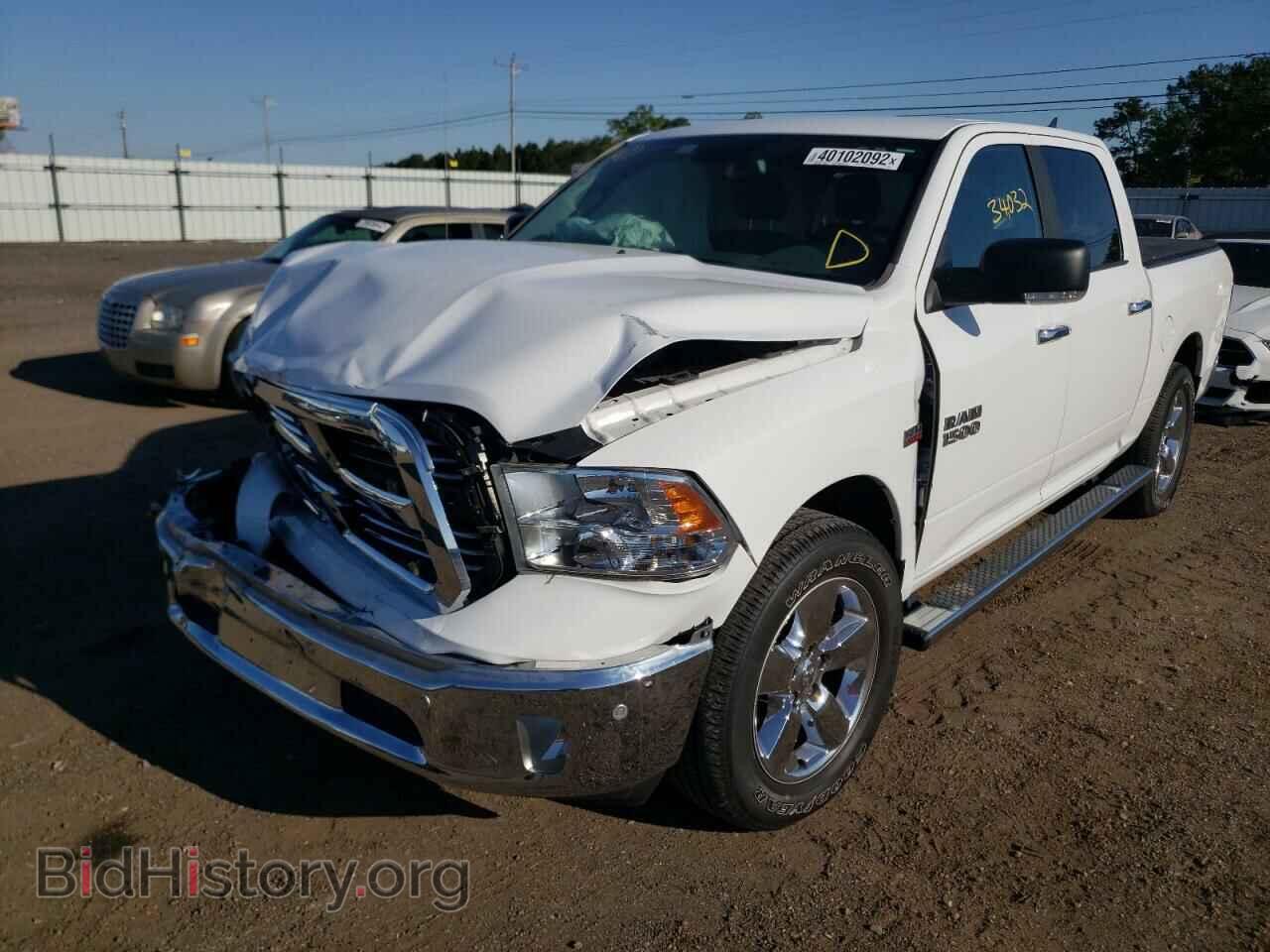 2018 RAM 1500 - VIN: 1C6RR6LTXJS275264 - Фото 2