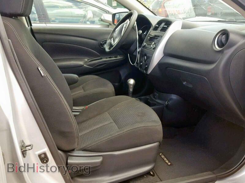 2017 Nissan VERSA (VIN 3N1CN7AP1HK447057) — фото 5 из 10