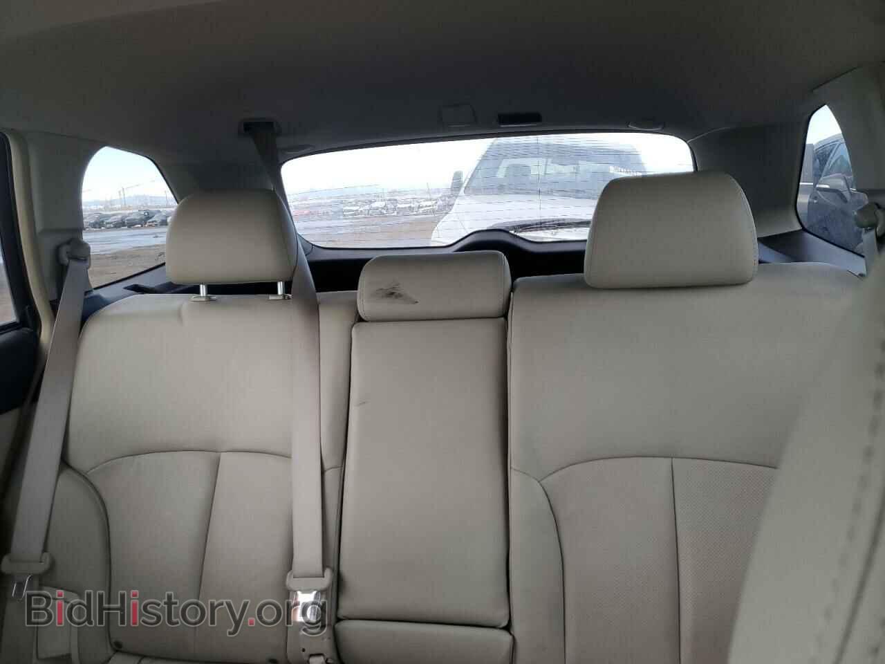 2011 SUBARU OUTBACK - VIN: 4S4BRBLC8B3333379 - Photo 10