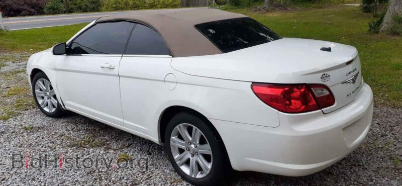 2010 Chrysler SEBRING (VIN 1C3BC5ED6AN116319) — фото 4 из 10